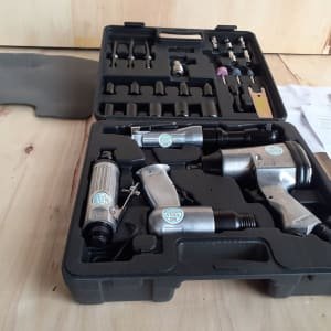 AIR TOOLS Pneumatic Tool Set