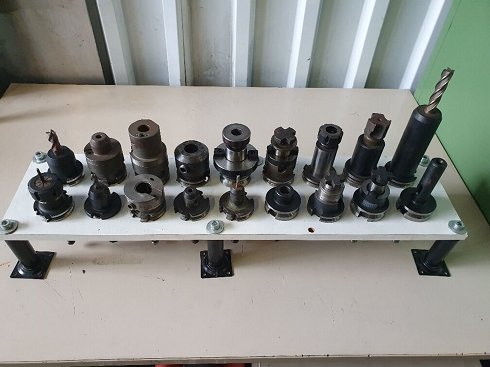 18x SK 40 tool holders