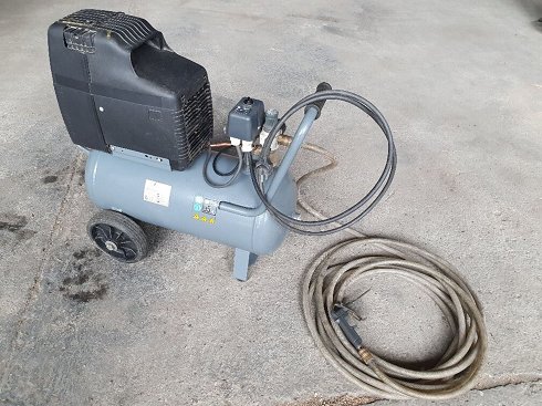 SCHNEIDER UniMaster UNM 210-8-25 Compressor