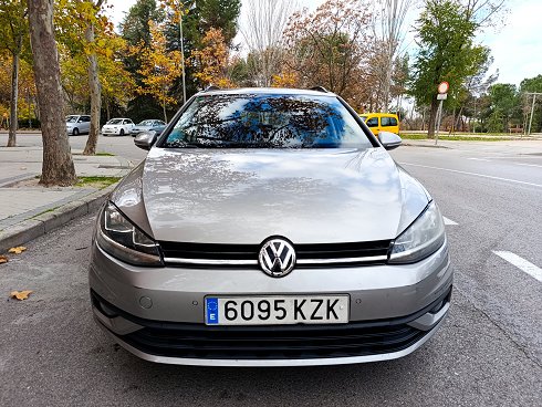 Volkswagen Golf Familiar 1.6 TDI  2019 - 6095 KZK