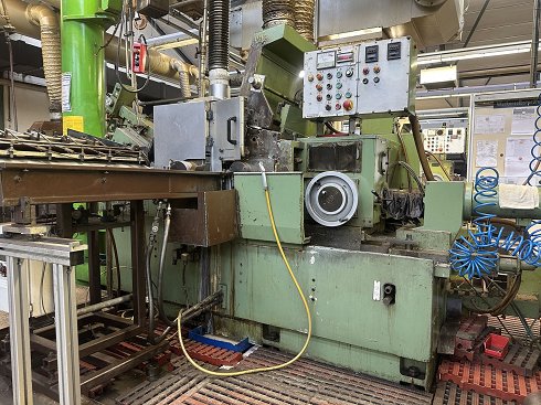 CINCINNATI MILACRON TwinGrip 3-300 Centreless grinding machine