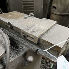 Magnetic clamping plate