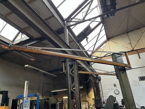 DEMAG Column-mounted slewing jib crane