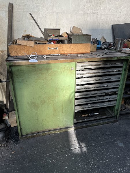 Workshop drawer cabinet with contents