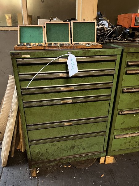 Workshop drawer cabinet with contents