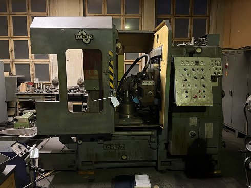 LORENZ LF 300P Gear hobbing machine