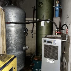 Lot Compressed air systems