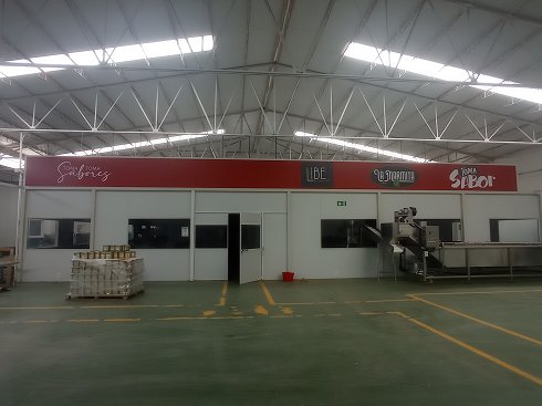 Caseta prefabricada de 18x18m