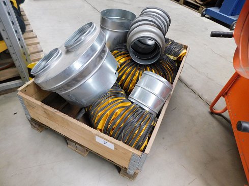 Lot Air Hoses and Connections for Mobile Hall Heating Systems, please see lot 6 of this auction