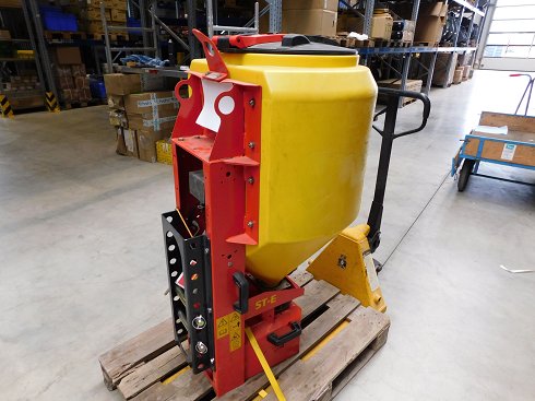 ADLER ST-200 Mounted spreader