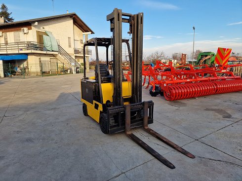 CATERPILLAR MC60DSA Electric forklift truck