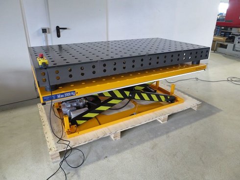 WMT 2000 x 1000 Hubtisch Welding table / hole table