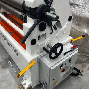 OSTAS ORM 1070 x 110 Sheet metal bending machine