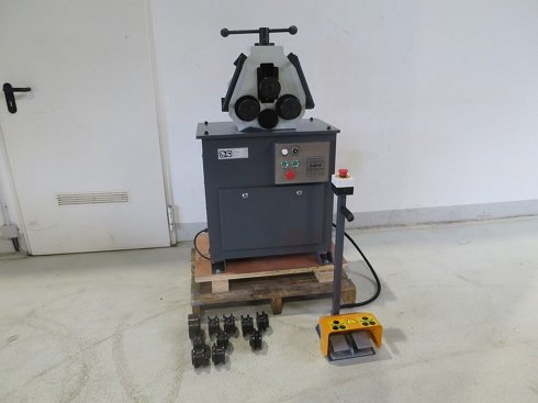 UWM 30 H profile bending machine