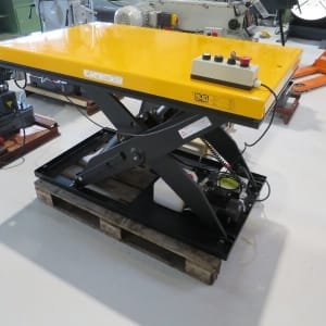 UWM UWM 1000 Scissor lift table