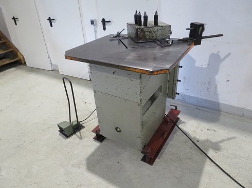 SAFAN TU3.U.250 Notching machine