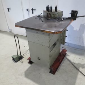 SAFAN TU3.U.250 Notching machine