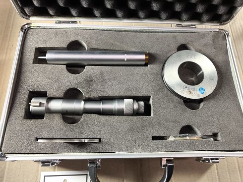 HOLEX Three-point internal micrometer