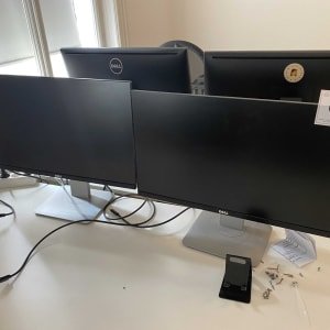 DELL 2 pcs. 24   Office screens