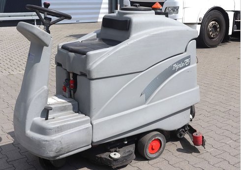 COMAC S.P.A Tripla 75 Floor cleaning machine