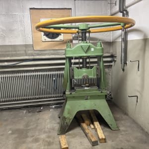 NEHER Spindle press