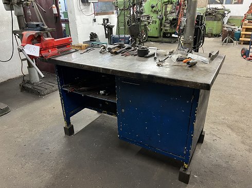 Workbench with contents