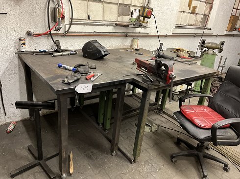 Welding table without contents