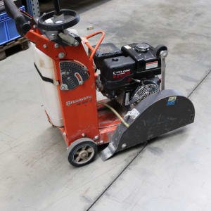 HUSQVARNA FS400 Floor cutter