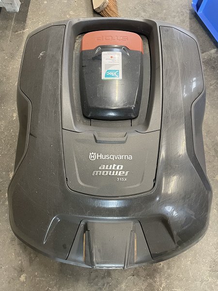 HUSQVARNA AM 315X Robot mower