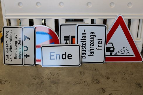 ADCO VKZ traffic signs