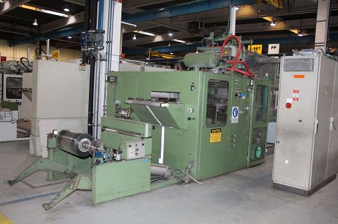 ILLIG RDM58 / 3 Thermoforming machine