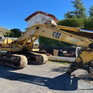 Excavadora CATERPILLAR 325 LN