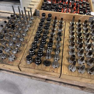 Lot SK 40 tool holders