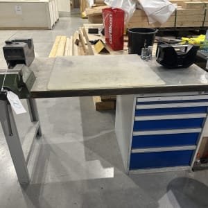 GARANT Workbench with contents