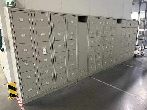 Lot lockers