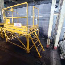 ROTHE & BENKMANN Mobile scissor lift HT 2000 + crane bar