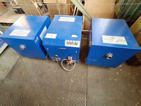 3 x mobile high-vacuum torch extraction units