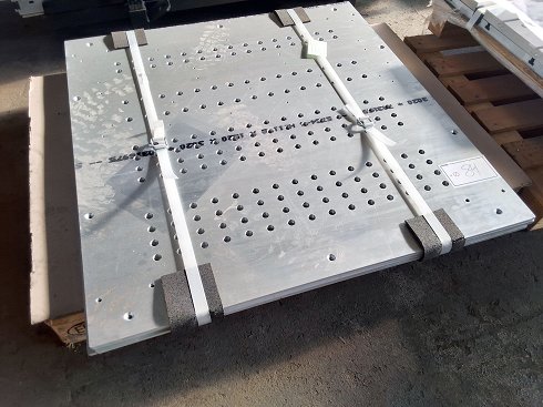 4 aluminum base plates for LOT 83