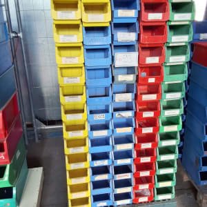 Lot MK and Schäfer storage bins