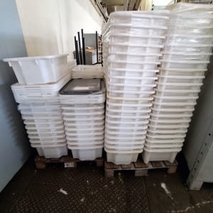 Lot of storage boxes for the food industry + lids