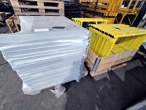 3 pallets with contents