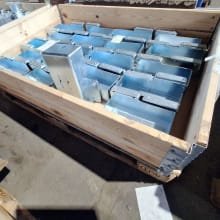 LIPPERT Lot of galvanized light barrier holders