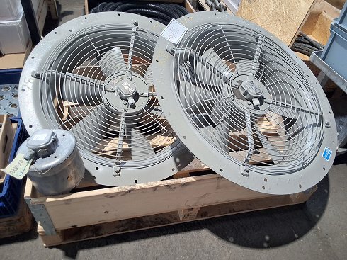 2 fans / ventilators