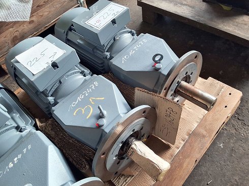 KEB 2 helical geared motors ZG 3 DK 132 S 4 / 5.5 KW