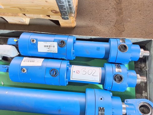 REXROTH 2 hydraulic cylinders CSH1MP5/30/45