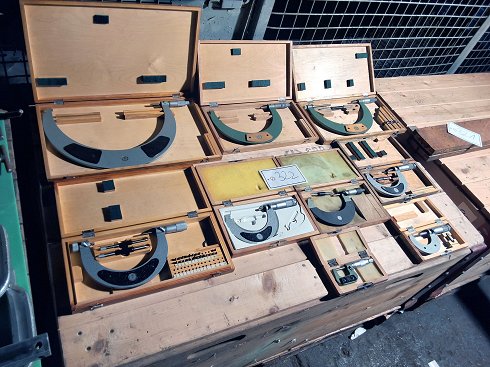 Set of 9 micrometers / micrometers