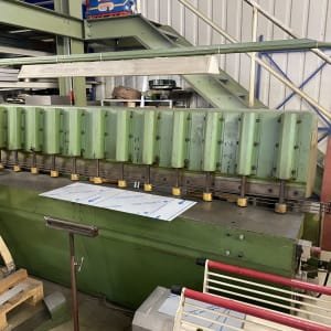 WIEGER ESW 3/25 guillotine