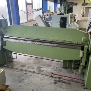 ZAVODY TAZKEHO STROJARSTVA XONM 2000/2A/4 folding machine