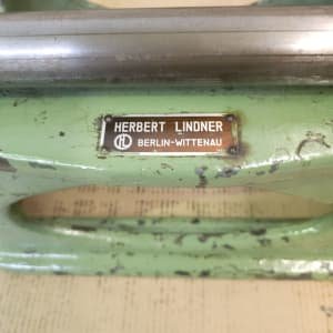 HERBERT LINDNER Schleifscheiben-Auswuchtgerät Grinding wheel balancing device