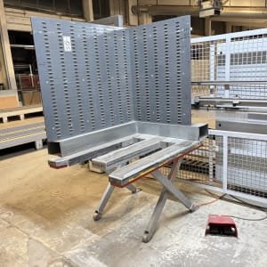 FLEXLIFT FE 900/75-F Scissor lift table with baffle wall